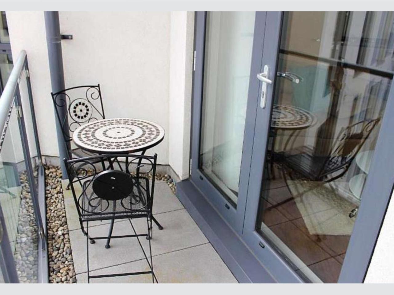 New Central Woking 1 And 2 Bedroom Apartments With Free Gym, Close To Train Station Eksteriør bilde